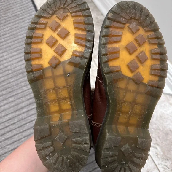 Doc Martens Leonore Chelsea Boots w/faux fur lining - Picture 6 of 7